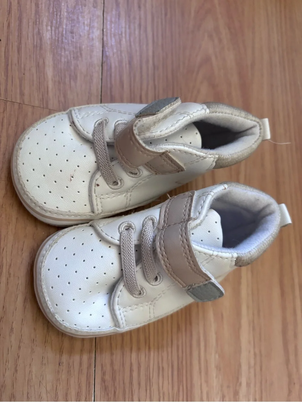 6 pairs of “crib shoes” assorted 3-6 month sizes. All gently worn